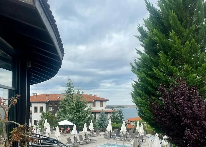 At The Seaside Apartment